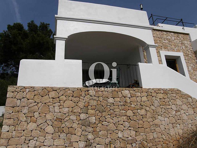 Blick auf die Fassade vom Ferienhaus zur Miete, auf Ibiza