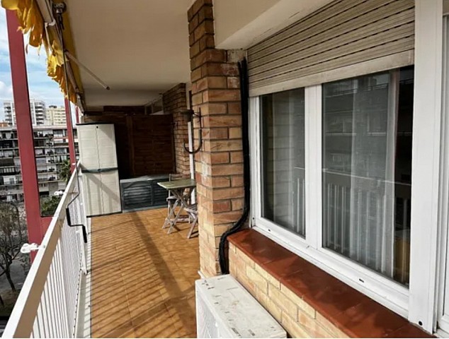 Excelente oportunidad en travessera de les corts piso amplio de 4 habitaciones 