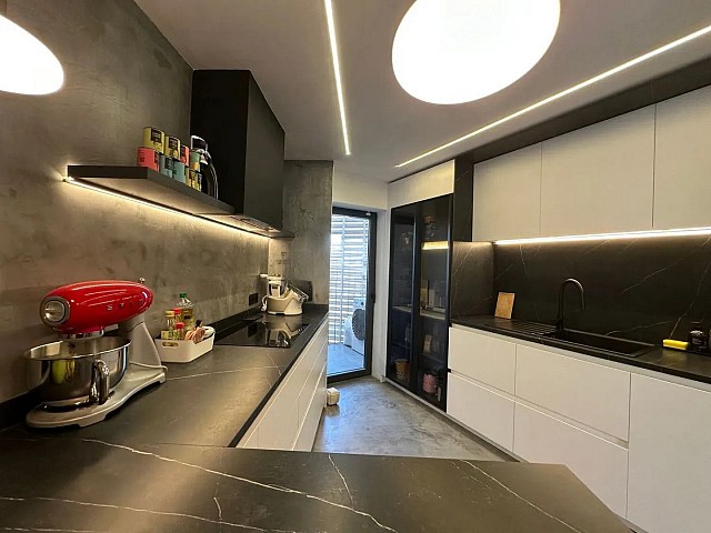 Ático dúplex exclusivo con gran terraza privada en Poblenou
