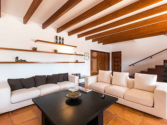 Sala de estar de casa en alquiler de estancia en San Jose, Ibiza 