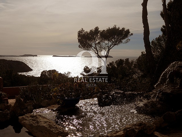 Vistas al mar desde casa en venta en Punta Galera, Ibiza 