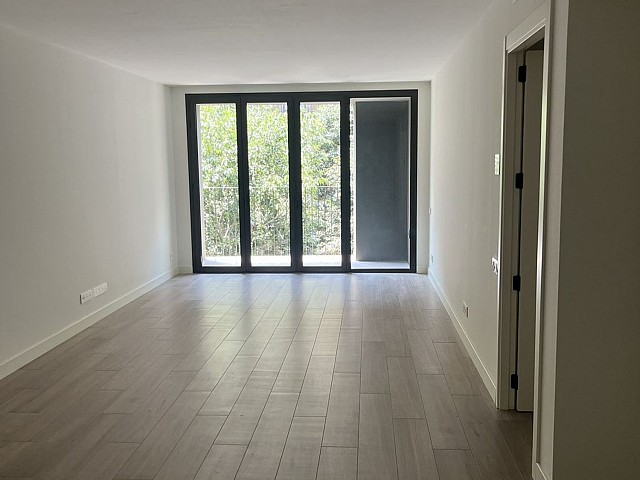 Exclusiva obra nueva en Eixample Izquierdo: 110 m² con terraza, piscina y opcion a parking