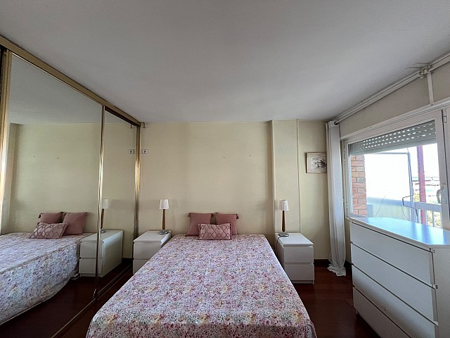 Espectacular piso en travessera de les corts piso amplio de 4 habitaciones 