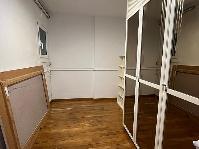 Espectacular piso en travessera de les corts piso amplio de 4 habitaciones 