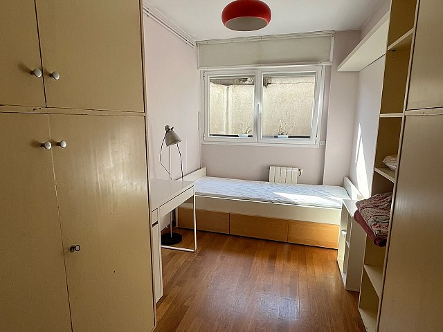 Espectacular piso en travessera de les corts piso amplio de 4 habitaciones 
