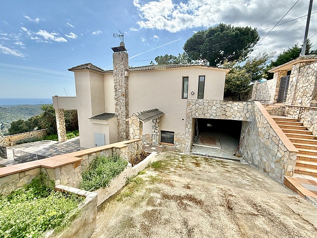 Extraordinaria Casa en venta con amplia parcela Can Palau, Sant Cebrià de Vallalta