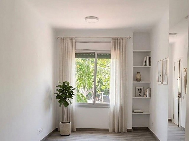 Luminoso piso reformado de 4 habitaciones con terraza en Gràcia