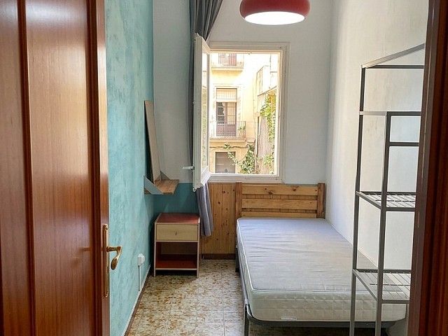 Encantador piso de 3 habitaciones con balcón y patio en Baix Guinardó