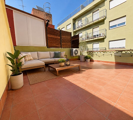 Casa apareada a estrenar en Sant Andreu Barcelona 