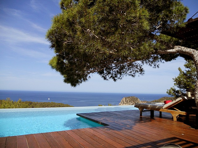 Vistas de espectacular villa en alquiler en Cala Salada, Ibiza