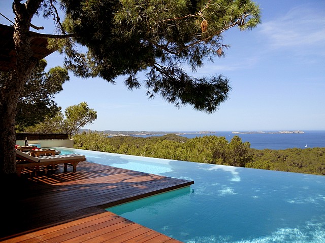vistas al mar de espectacular villa en alquiler en Cala Salada, Ibiza