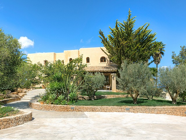 Alrededores de maravillosa villa en alquiler en San Agustin, Ibiza