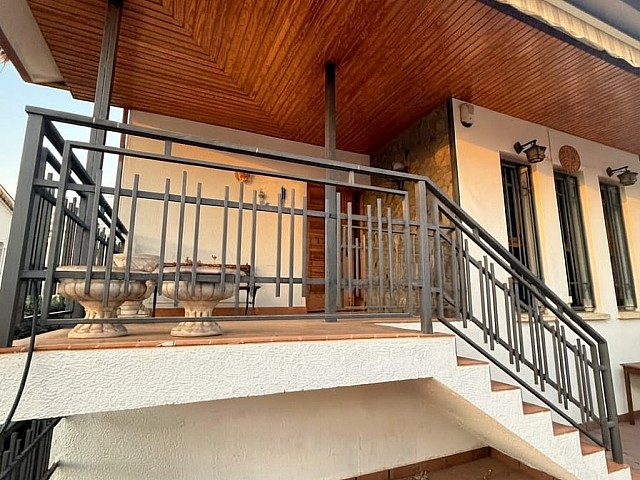 Detached house or villa for sale with a multi-purpose area in Serraparera, Cerdanyola del Vallès.