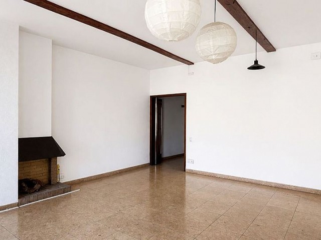 Piso amplio y luminoso con balcón junto a Francesc Macià · 114 m² · 4 habitaciones