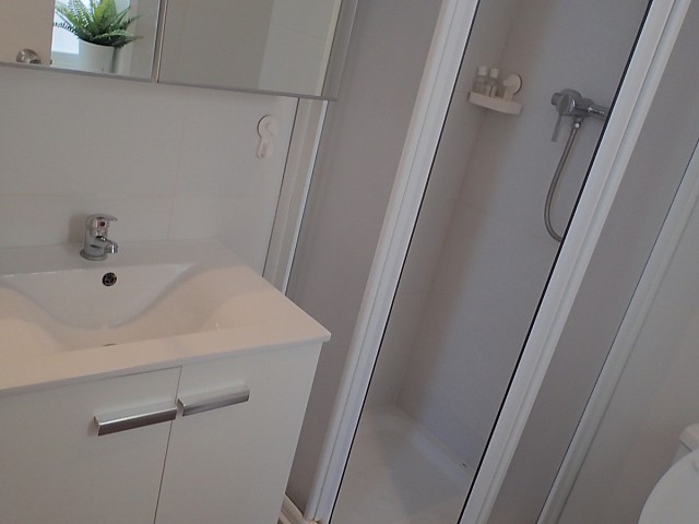 Atico en alquiler en Sant Antoni, Barcelona.