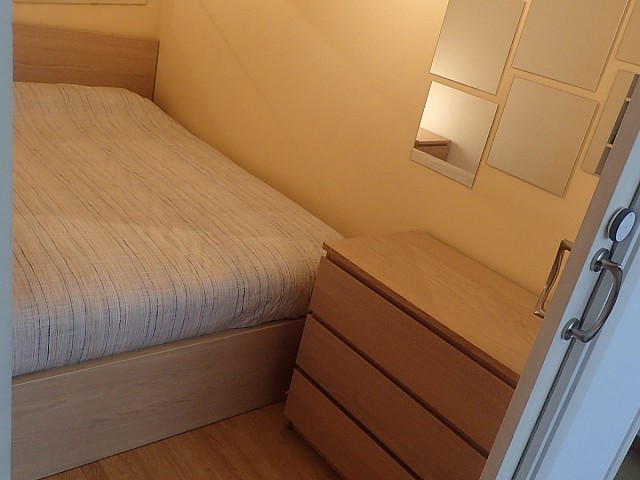 Atico en alquiler en Sant Antoni, Barcelona.