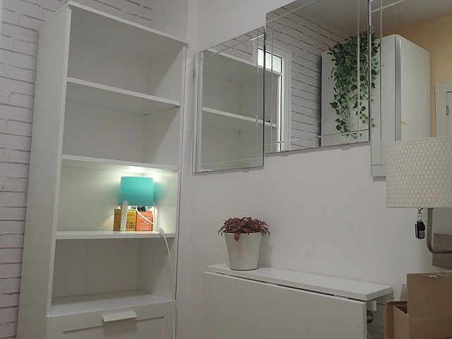 Atico en alquiler en Sant Antoni, Barcelona.