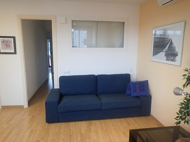 Atico en alquiler en Sant Antoni, Barcelona.