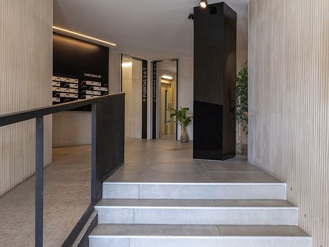 Espectacular piso de 110 m² con 4 dormitorios, 2 terrazas y vistas panorámicas a Barcelona