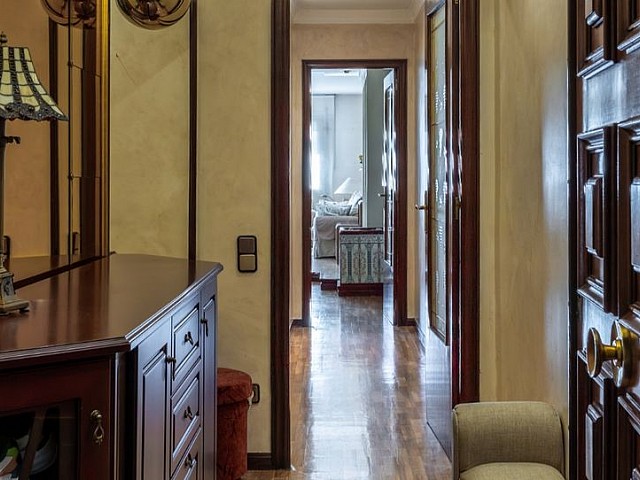 Espectacular piso de 110 m² con 4 dormitorios, 2 terrazas y vistas panorámicas a Barcelona