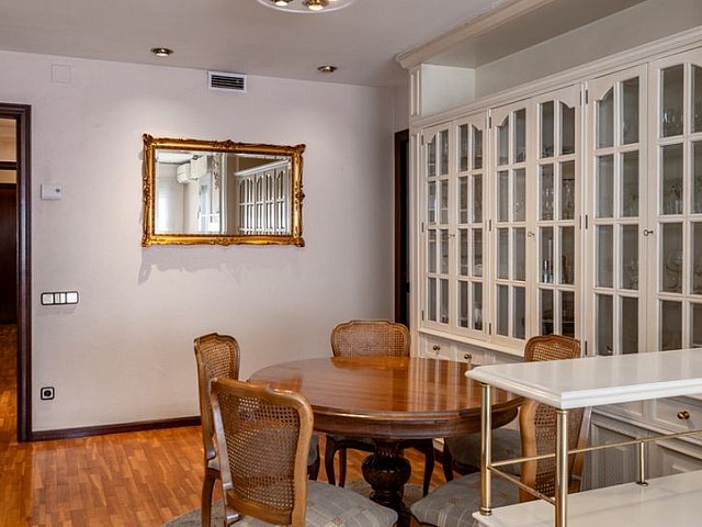 Espectacular piso de 110 m² con 4 dormitorios, 2 terrazas y vistas panorámicas a Barcelona
