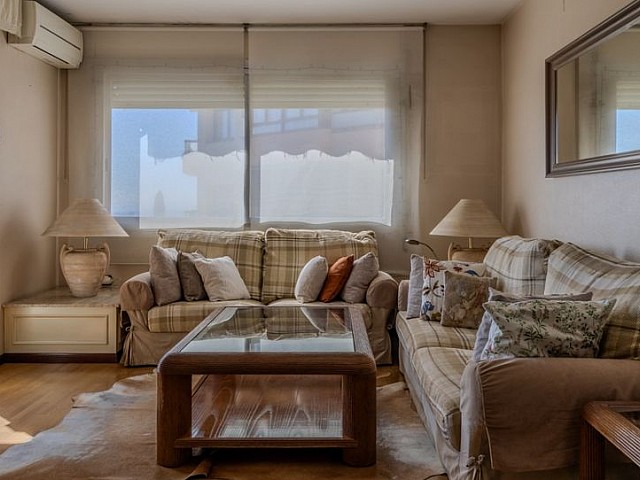 Espectacular piso de 110 m² con 4 dormitorios, 2 terrazas y vistas panorámicas a Barcelona
