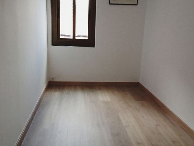 PISO REFORMADO DE 3 HABITACIONES EN LA MARINA DEL PORT – BARCELONA