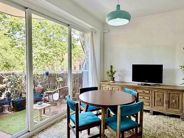 Venta de piso en calle Lepant Sagrada Familia de 3 habitaciones con terraza y balcón