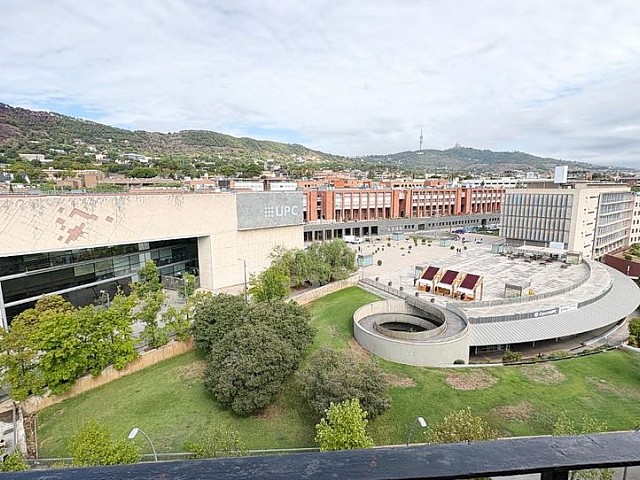  Ático en Pedralbes con vistas al mar, terraza y 4 habitaciones