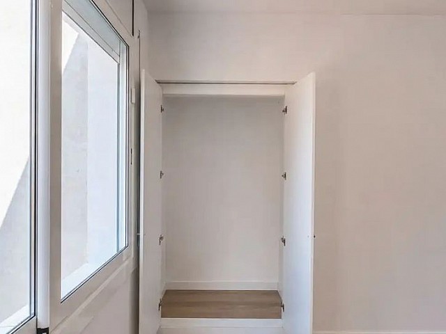 2428627
