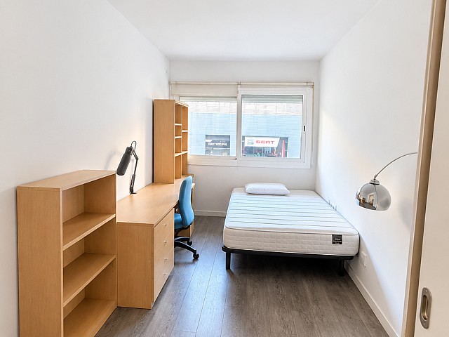 Apartamento reformado y amueblado con piscina en Vallcarca i els Penitents
