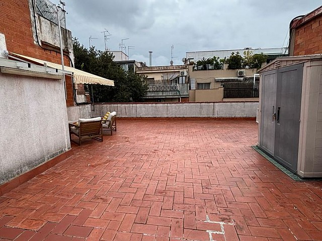 Oportunidad en Bon Pastor – Sant Andreu. Piso exterior, luminoso y con una espectacular azotea de 74 m² de uso exclusivo.