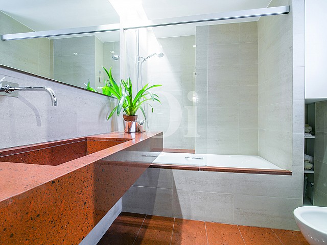 Bathroom with tub