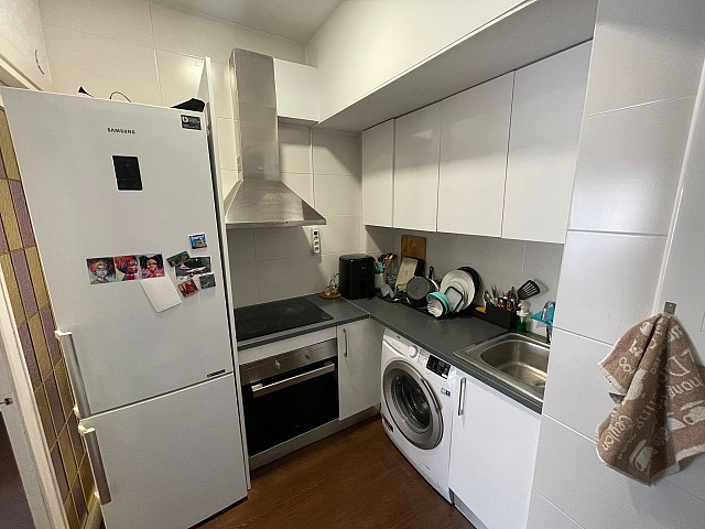 Chalet adosado esquinero con jardín, terrazas y garaje para dos coches en Montmar Bajo, Castelldefels