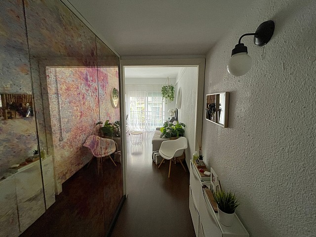 Chalet adosado esquinero con jardín, terrazas y garaje para dos coches en Montmar Bajo, Castelldefels