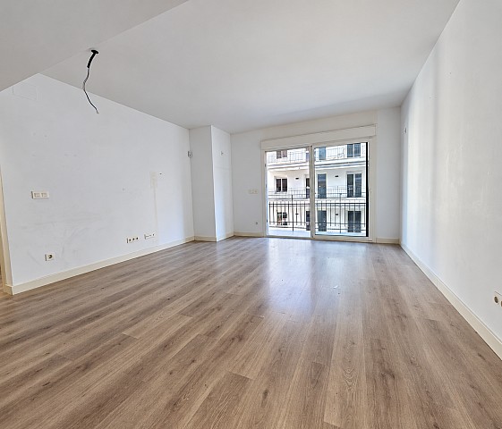 Salón con ventanal exterior — Piso en Sant Gervasi, Barcelona