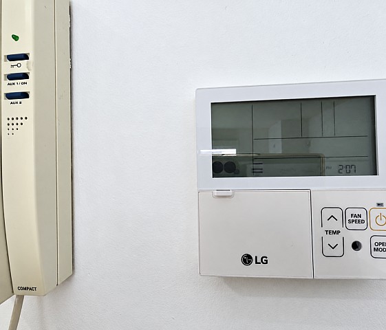 Control de climatización y portero — Piso en Sant Gervasi, Barcelona