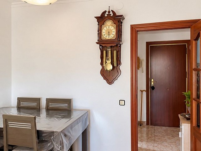 Piso luminoso de 3 habitaciones con balcón y galería en Can Serra, L’Hospitalet de Llobregat