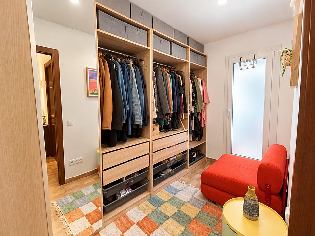 Oportunidad en Bon Pastor – Sant Andreu. Piso exterior, luminoso y con una espectacular azotea de 74 m² de uso exclusivo.
