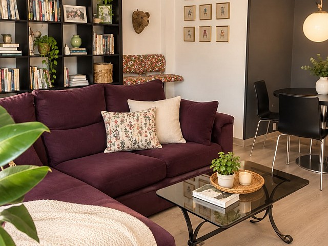 Piso de 4 habitaciones y 2 baños con balcón junto a Gran Via, Barcelona