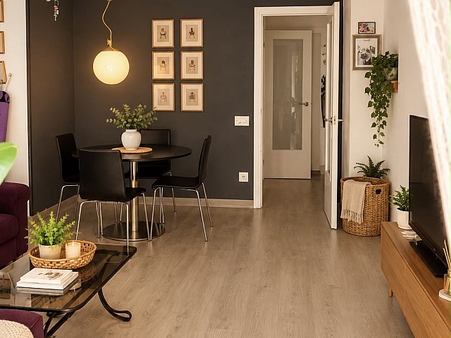 Piso de 4 habitaciones y 2 baños con balcón junto a Gran Via, Barcelona