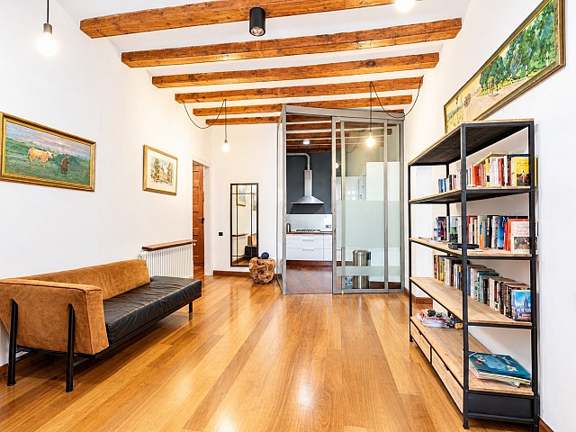 Piso histórico de 194 m² con 6 balcones en finca regia en Barcelona