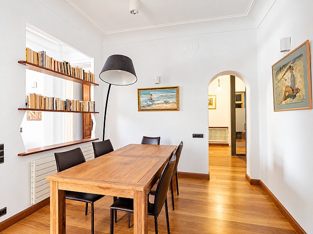 Piso histórico de 194 m² con 6 balcones en finca regia en Barcelona