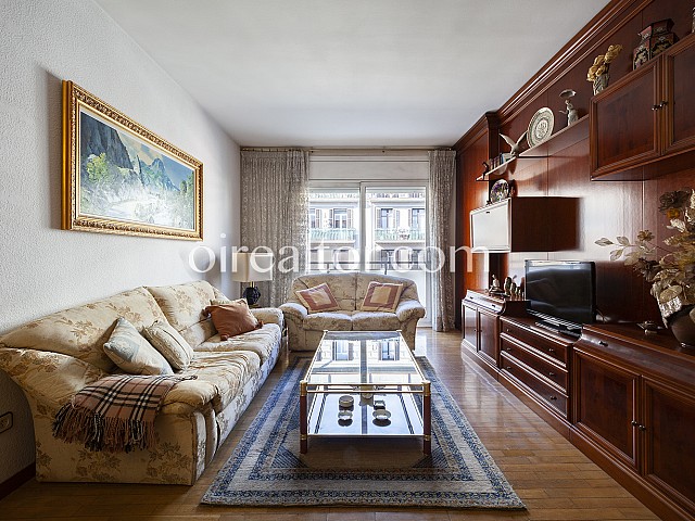 04 Salón, piso en venta en Barcelona