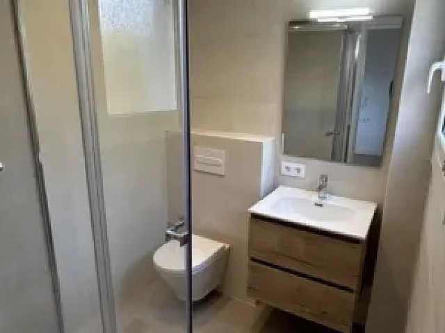 2472652