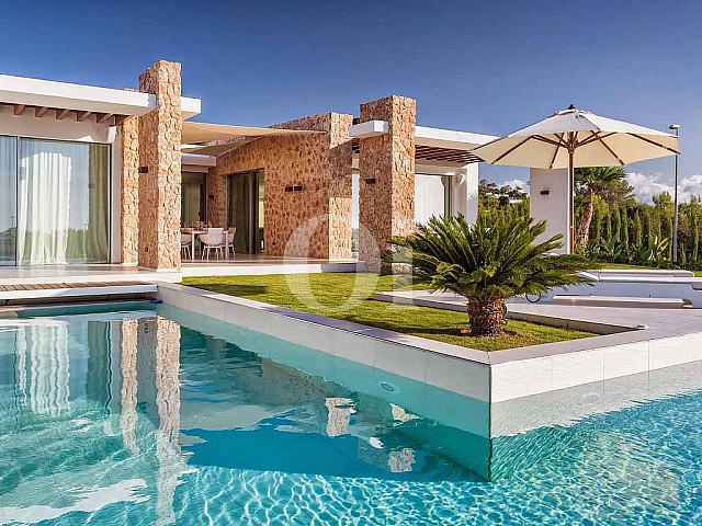 Sensacional casa en venta con terraza y piscina propia en espectacular casa en venta situada en Ibiza