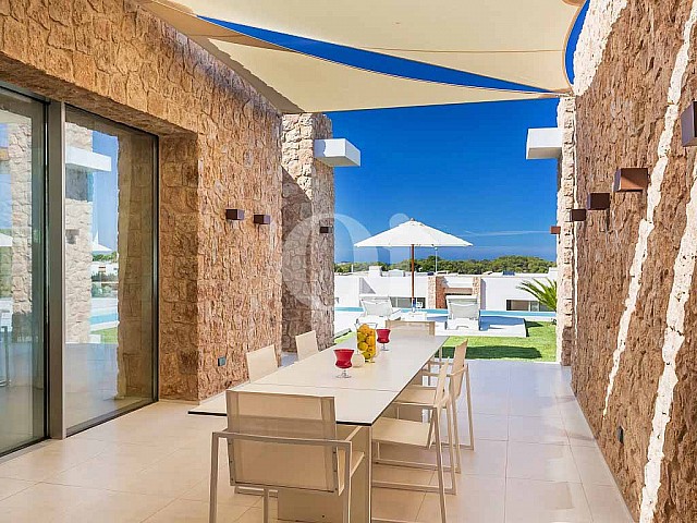 Magnificas vistas exteriores a la terraza en casa en venta situada en Ibiza