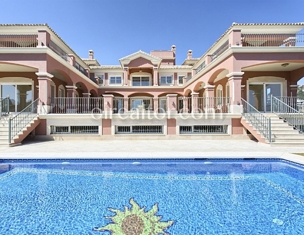 House for sale in Los Arqueros, Marbella