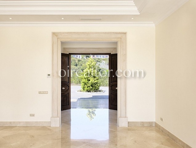 Casa en venta en Los Arqueros, Marbella