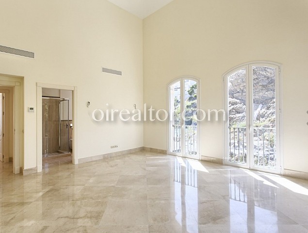 Casa en venta en Los Arqueros, Marbella